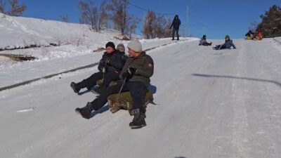 Erzurum’un Aşkale ilçesinde iki gündür etkili olan dondurucu soğuk hava,