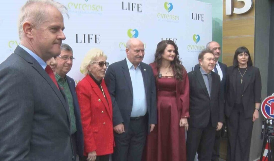 Ankara’da özel bir diş polikliniğinin açılışına katılan Ankara Ticaret Odası