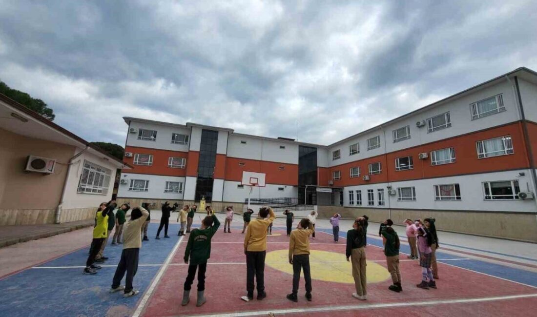 Aydın’da öğrencileri spora erken yaşta yönlendirmek amacıyla yürütülen Spora İlk