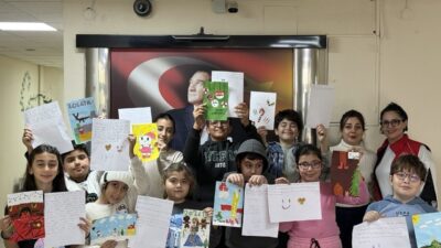 Aydın Gençlik Merkezi’nde resim eğitimi alan öğrenciler, Hatay-Antakya Gençlik Merkezi