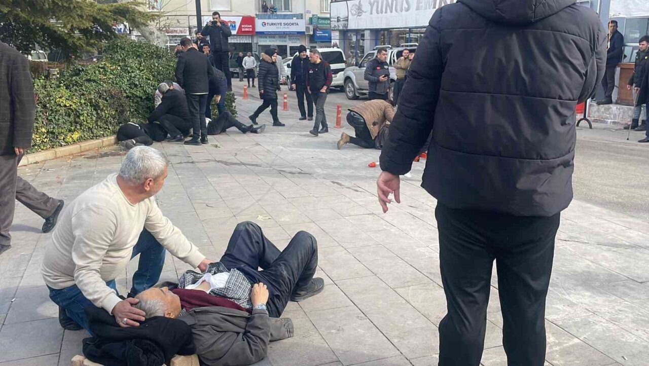 Karaman’da baba ve 3 oğlu sokak ortasında uğradıkları silahlı saldırı