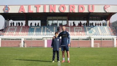 Altınordu Futbol Kulübü’nde A Takım kadrosuna katılan tecrübeli futbolcu Yılmaz