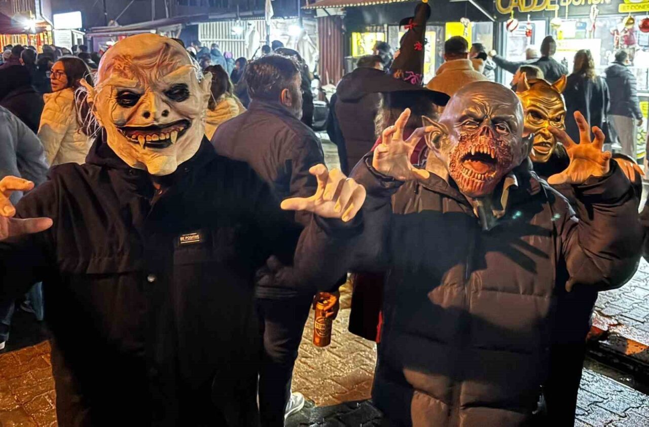 Kırklareli’nin Babaeski ilçesine bağlı Büyükmandıra beldesinde teması “korkutmak” olan bin