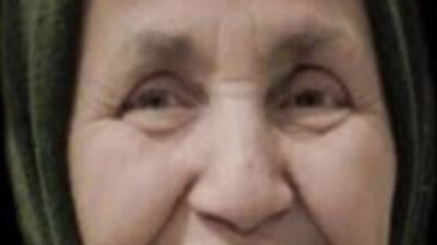 Kahramanmaraş’ın Elbistan ilçesinde 68 yaşındaki yaşlı kadın, kar kütlesinin düşürdüğü