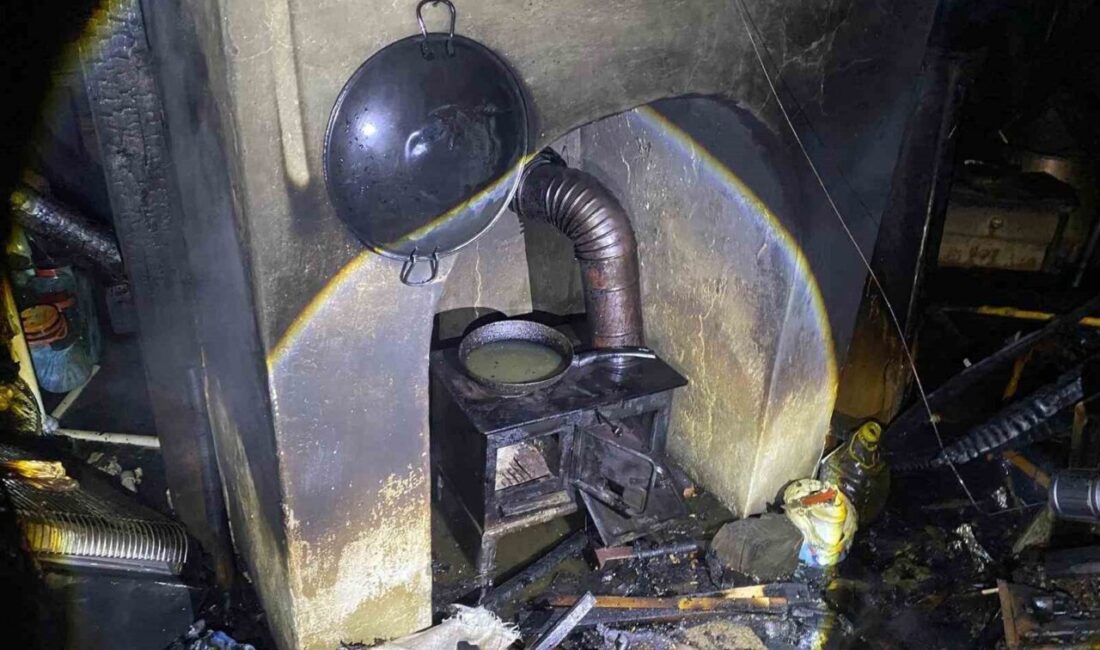 Isparta’da iki katlı müstakil bir evin bacasında çıkan yangın kısa