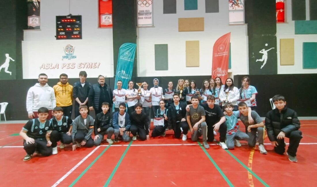 Erkek İl Birinciliği müsabakaları sona erdi. Kızlarda Özel İsabet Ortaokulu,