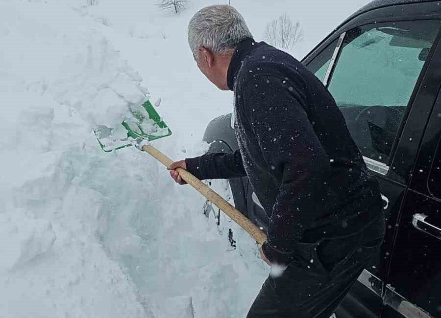 Van’ın Bahçesaray ilçesinde meydana gelen çığ olayında, içerisinde aynı aileden