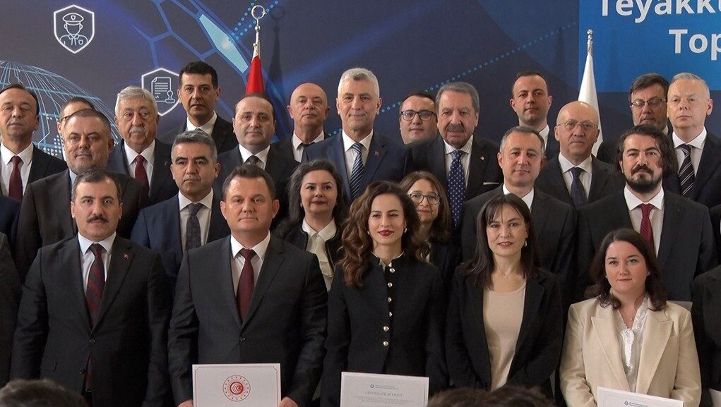 ‘Dünya Gümrük Günü’ kapsamında konuşan Ticaret Bakanı Ömer Bolat, “Ticaret