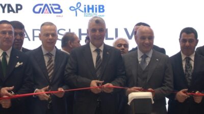 Ticaret Bakanı Ömer Bolat, “İhracat rekorlarını yenilemeye ve güncellemeye devam