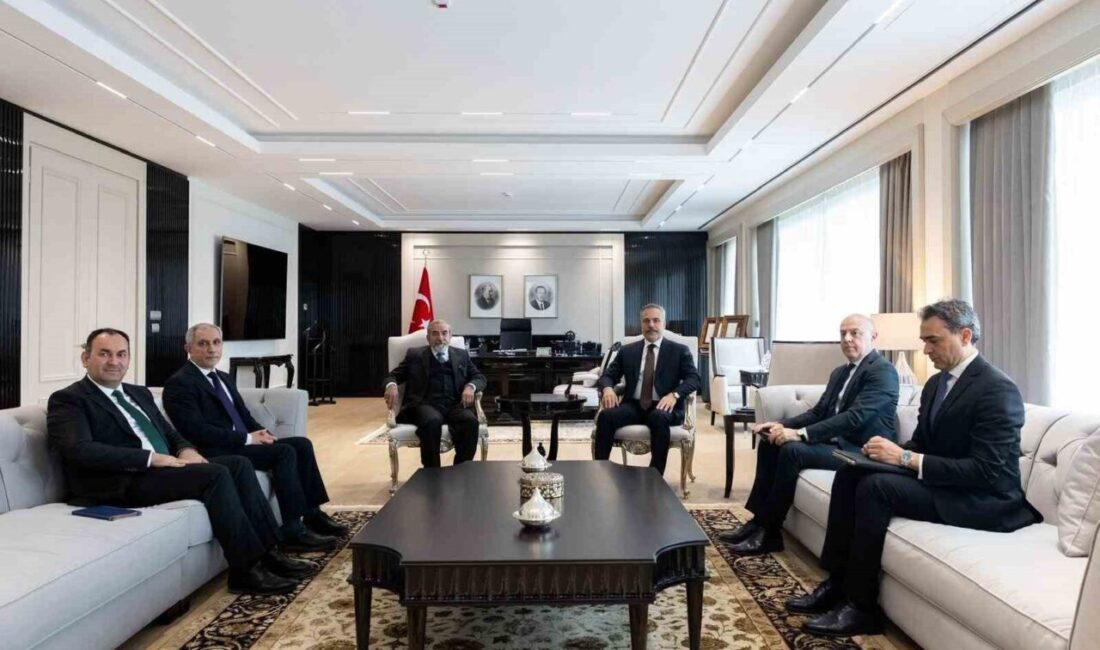 Dışişleri Bakanı Hakan Fidan, KİB Genel Sekreteri Selehaddin Bahaddin ile