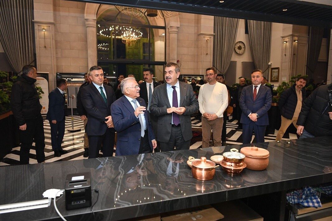 Milli Eğitim Bakanı Yusuf Tekin; Kayseri Büyükşehir Belediye Başkanı Dr.