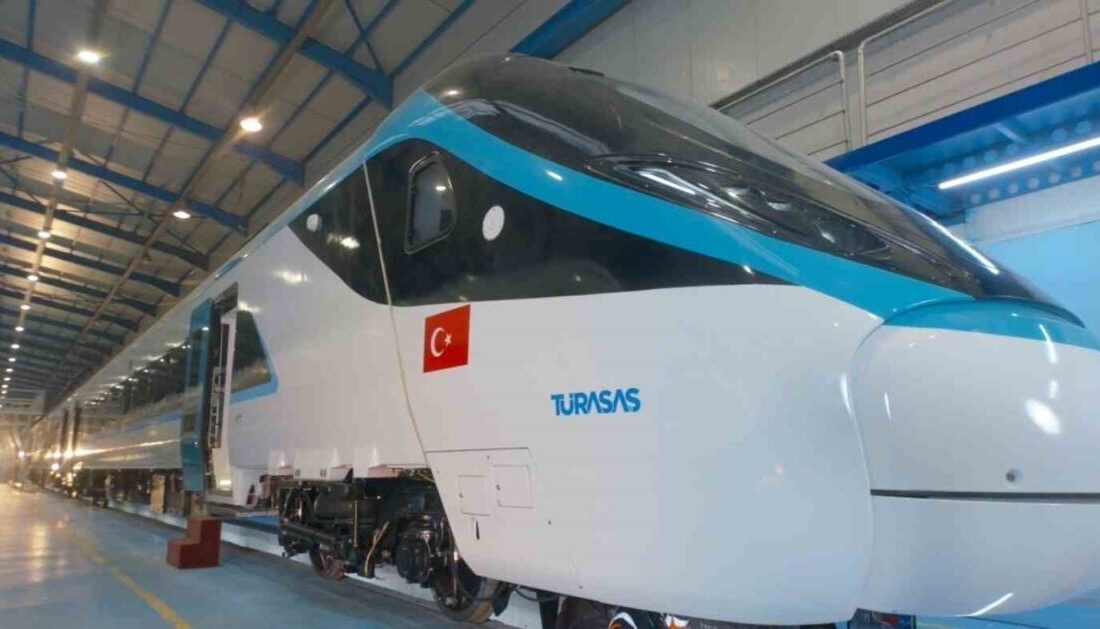 Ulaştırma ve Altyapı Bakanı Abdulkadir Uraloğlu, Milli Elektrikli Hızlı Tren
