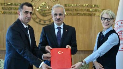 Ulaştırma ve Altyapı Bakanı Abdulkadir Uraloğlu, İngiltere ile yürütülecek Hidrojen