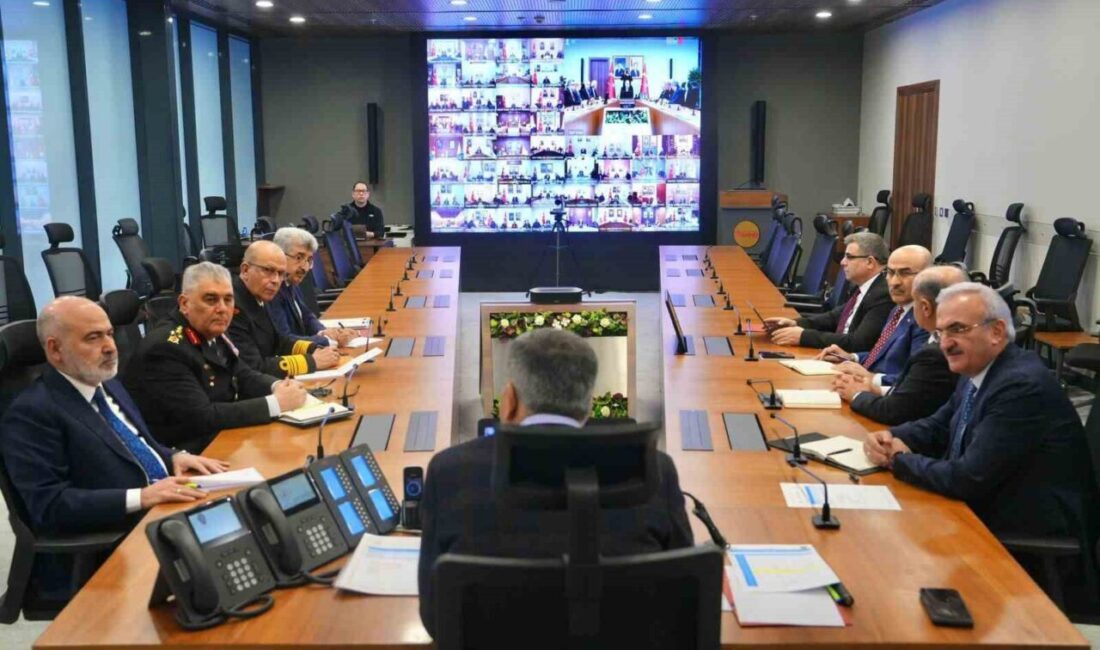 İçişleri Bakanı Ali Yerlikaya, bakan yardımcıları, Jandarma Genel Komutanı, Emniyet