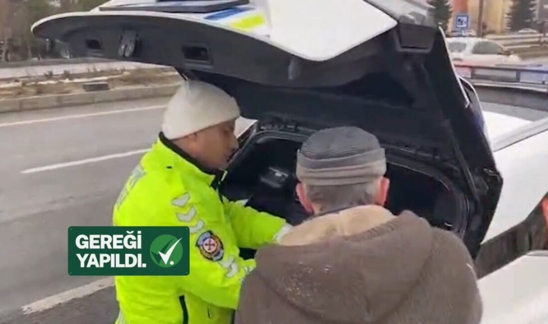 İçişleri Bakanı Ali Yerlikaya, Kütahya’da yaya geçidinden geçmeye çalışan vatandaşların,