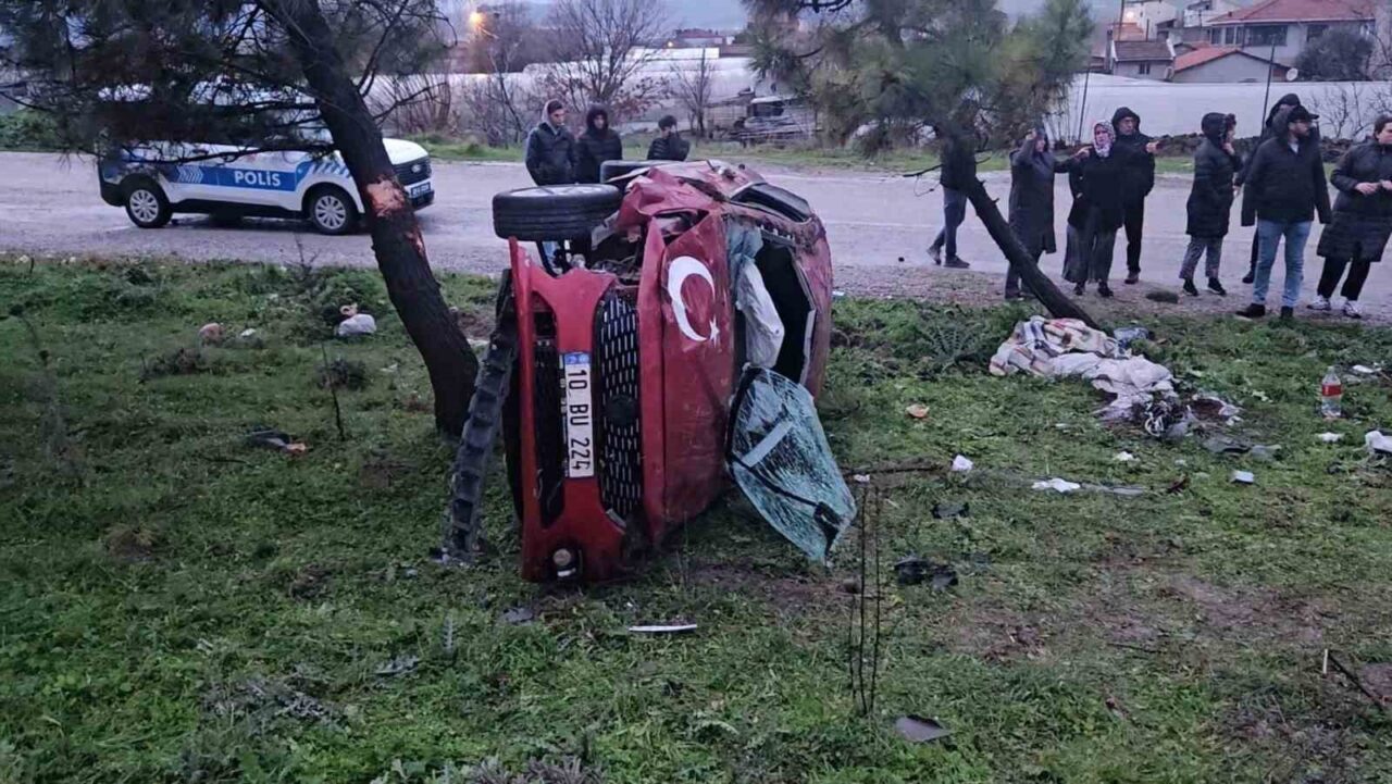 Balıkesir Çevre Yolu’nda meydana gelen trafik kazasında 2 kişi yaralandı.