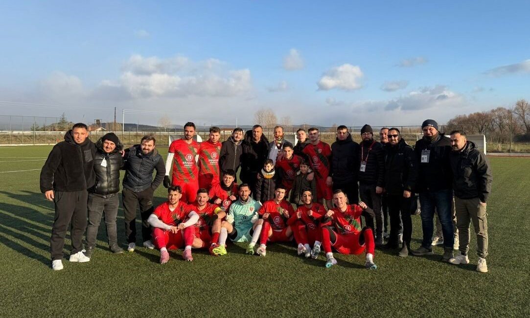 Kütahya’nın Tavşanlı ilçesinde Balıköy Gençyurdu Spor’un geçtiğimiz sezondan kalan şampiyonluk