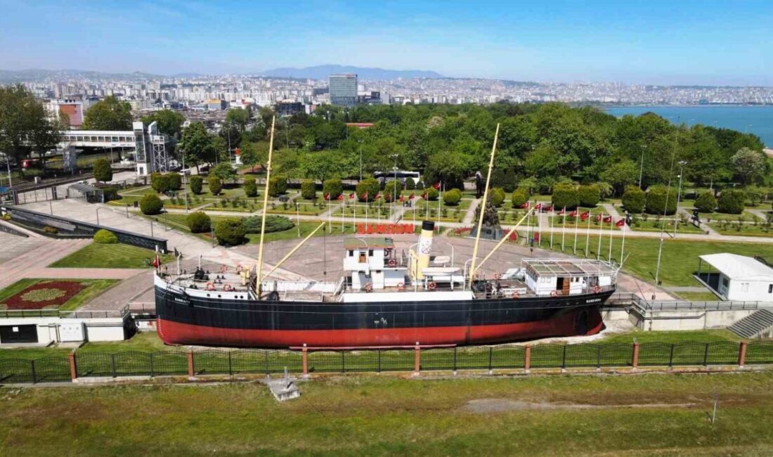 Türkiye Cumhuriyeti’nin kuruluş yolculuğunun simgelerinden Bandırma Vapuru, Atatürk’ün Samsun’a ayak