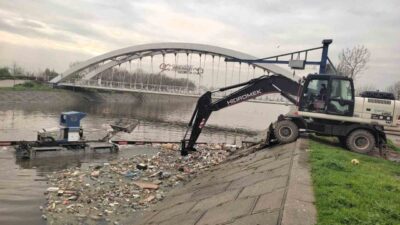 İzmit Körfezi’ni korumaya yönelik bariyer sistemleriyle yürütülen çalışmalarda, derelerden gelen