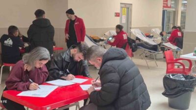 Türk Kızılayı Bartın Şubesi tarafından gerçekleştirilen kan toplama kampanyasında 2