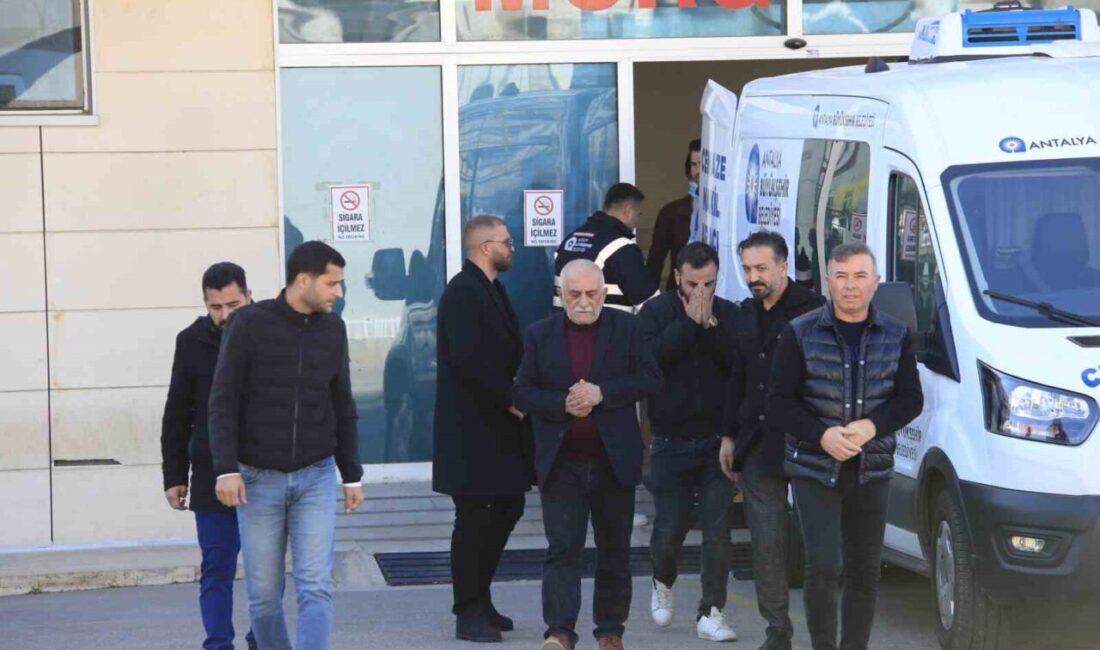 Antalya’da 3 aylık evli genç kadın, evde başından silahla vurulmuş