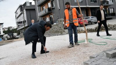 Başiskele’de altyapısı tamamlanan cadde ve sokaklarda üstyapı çalışmaları sürdürülüyor. Başiskele