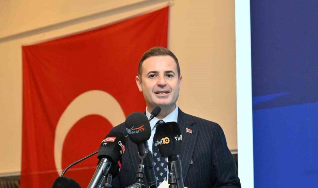 Balıkesir Büyükşehir Belediye Başkanı Ahmet Akın, gazeteciliğin zor şartlar altında