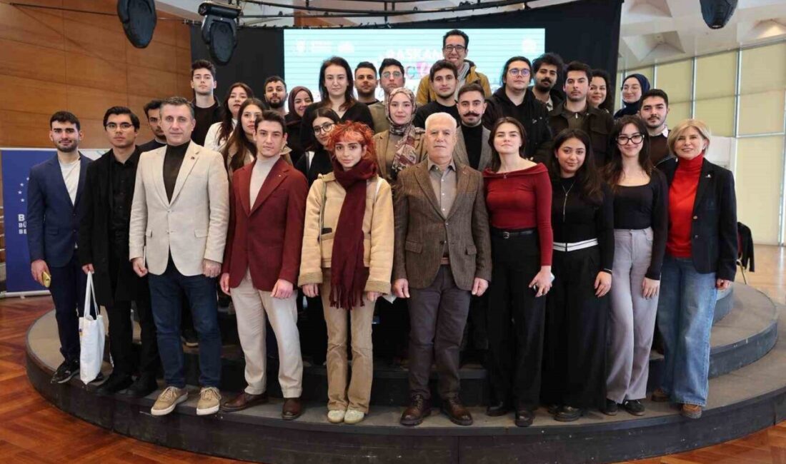 Bursa Büyükşehir Belediye Başkanı Mustafa Bozbey, Bursa’daki üniversitelerin öğrenci topluluklarıyla