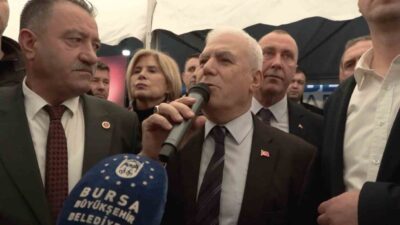 Bursa Büyükşehir Belediye Başkanı Mustafa Bozbey’in Yıldırım ilçesinde gerçekleştirdiği program