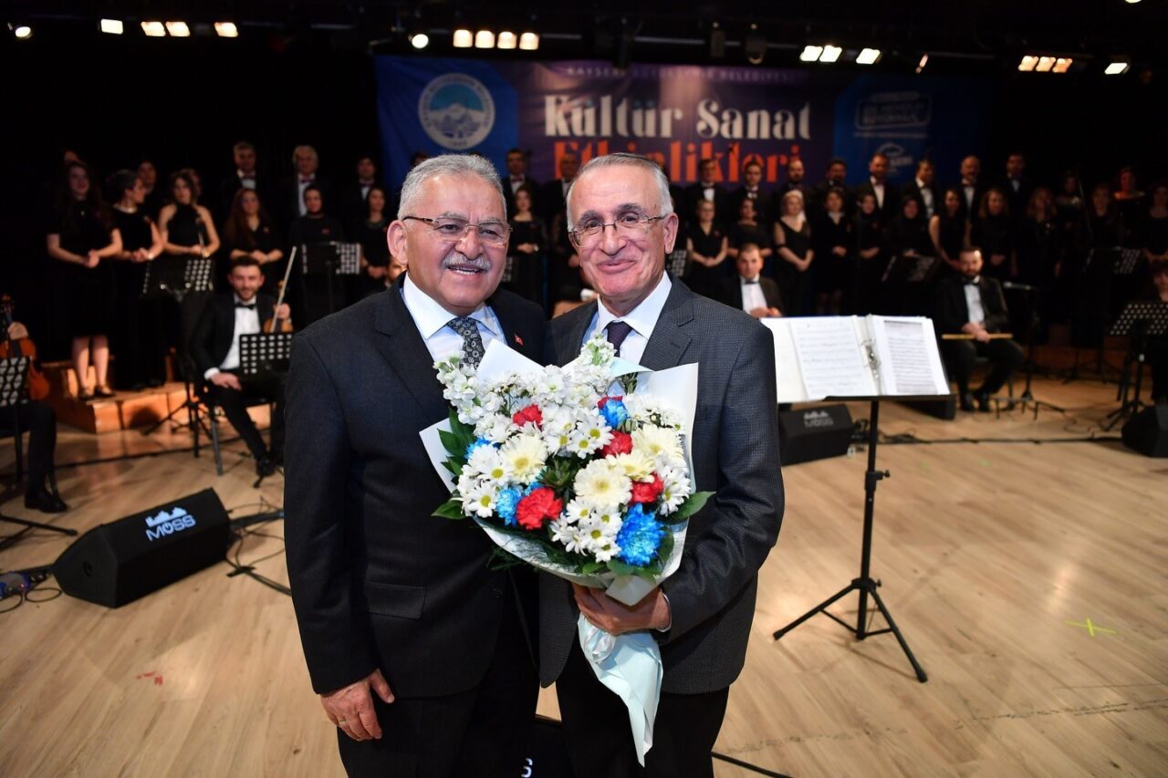 Kayseri Büyükşehir Belediye Başkanı Dr. Memduh Büyükkılıç; Büyükşehir Belediyesi Konservatuvarı