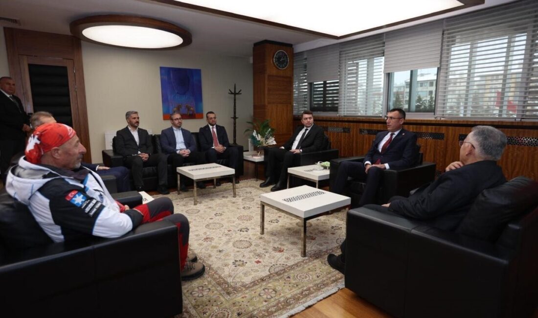 Kayseri Büyükşehir Belediye Başkanı Dr. Memduh Büyükkılıç, Türkiye Dağcılık Federasyonu