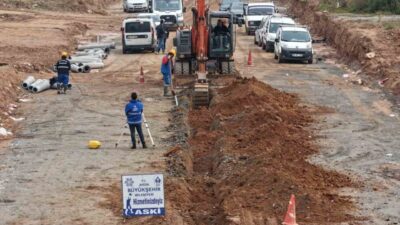 Aydın Büyükşehir Belediyesi tarafından Efeler ilçesinde başlatılan kanalizasyon hat yapım