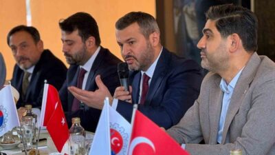 Karabük Belediye Başkanı Özkan Çetinkaya’nın ev sahipliğinde düzenlenen programda AK