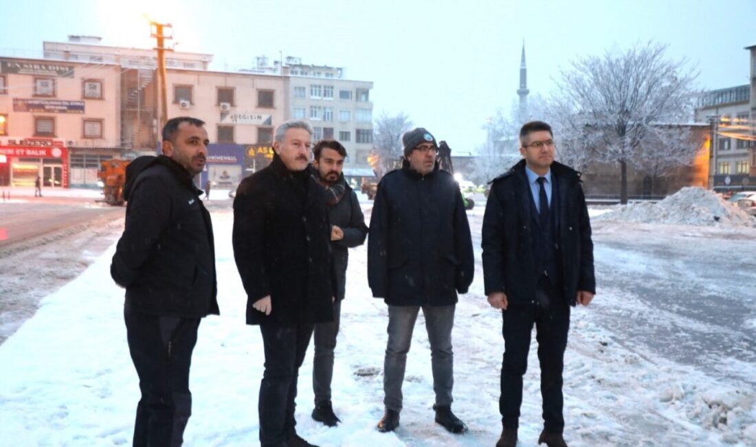Melikgazi Belediye Başkanı Doç. Dr. Mustafa Palancıoğlu, sabahın ilk ışıklarından