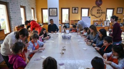 Konya’nın merkez Selçuklu İlçe Belediyesi Sanat ve Tasarım Atölyesi, Abidin
