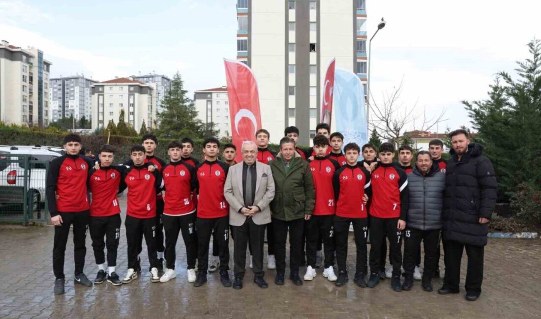 Bursa’da “Şadi Başkan Mahallende Söz Sende” programı kapsamında Kızılcıklı Mahallesi’ni