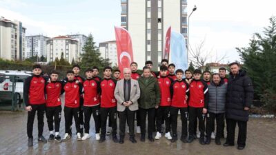 Bursa’da “Şadi Başkan Mahallende Söz Sende” programı kapsamında Kızılcıklı Mahallesi’ni