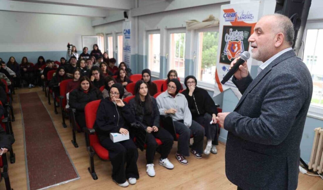 Samsun’un Canik Belediye Başkanı İbrahim Sandıkçı, öğrencilerin talepleri ve önerileri