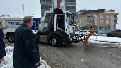 Samsun’un Canik Belediye Başkanı İbrahim Sandıkçı, kar yağışının etkili olduğu