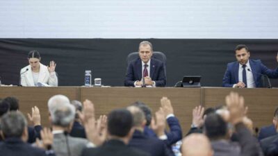 Mersin Büyükşehir Belediye Meclisi’nin 2026 yılı 1. Olağanüstü Toplantısı’nda, 13