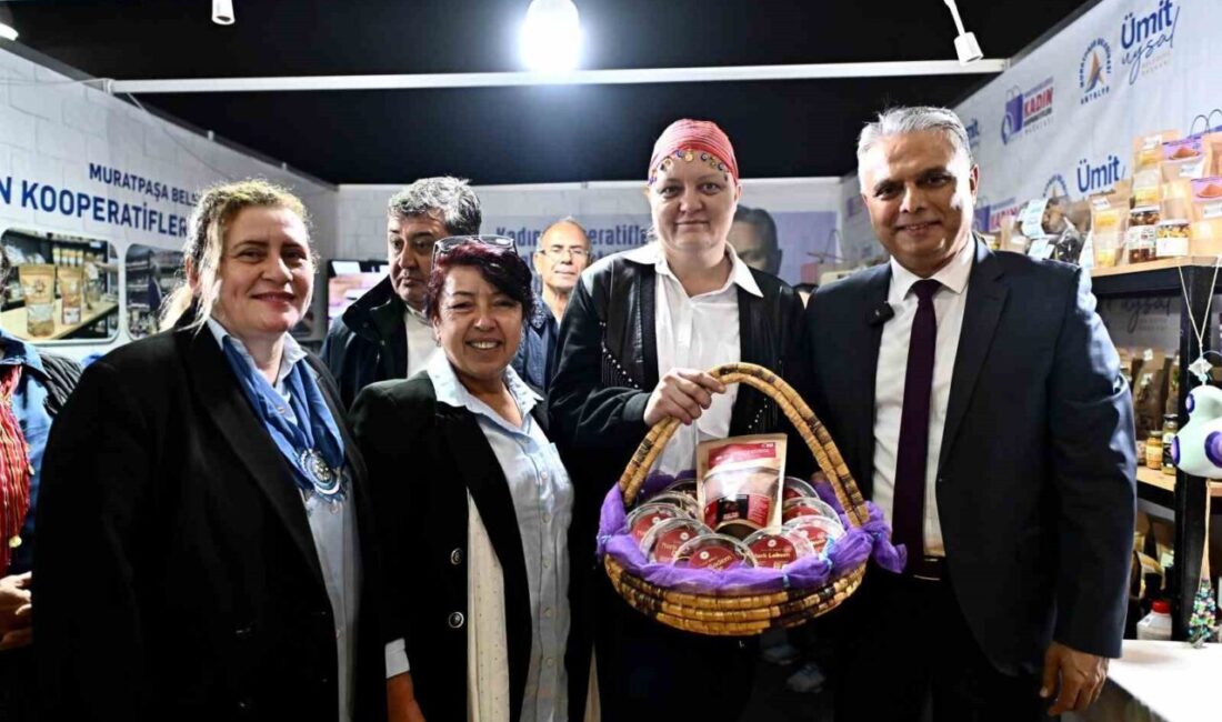 Muratpaşa Belediye Başkanı Ümit Uysal, Cam Piramit Fuar ve Kongre