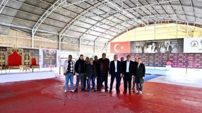 Muratpaşa Belediye Başkanı Ümit Uysal, Yeşildere Mahallesi’nde ya da bilinen