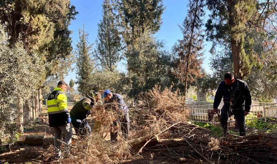 İlçe genelindeki mezarlıkların bakımlarının aralıksız süreceğini vurgulayan Sultanhisar Belediye Başkanı