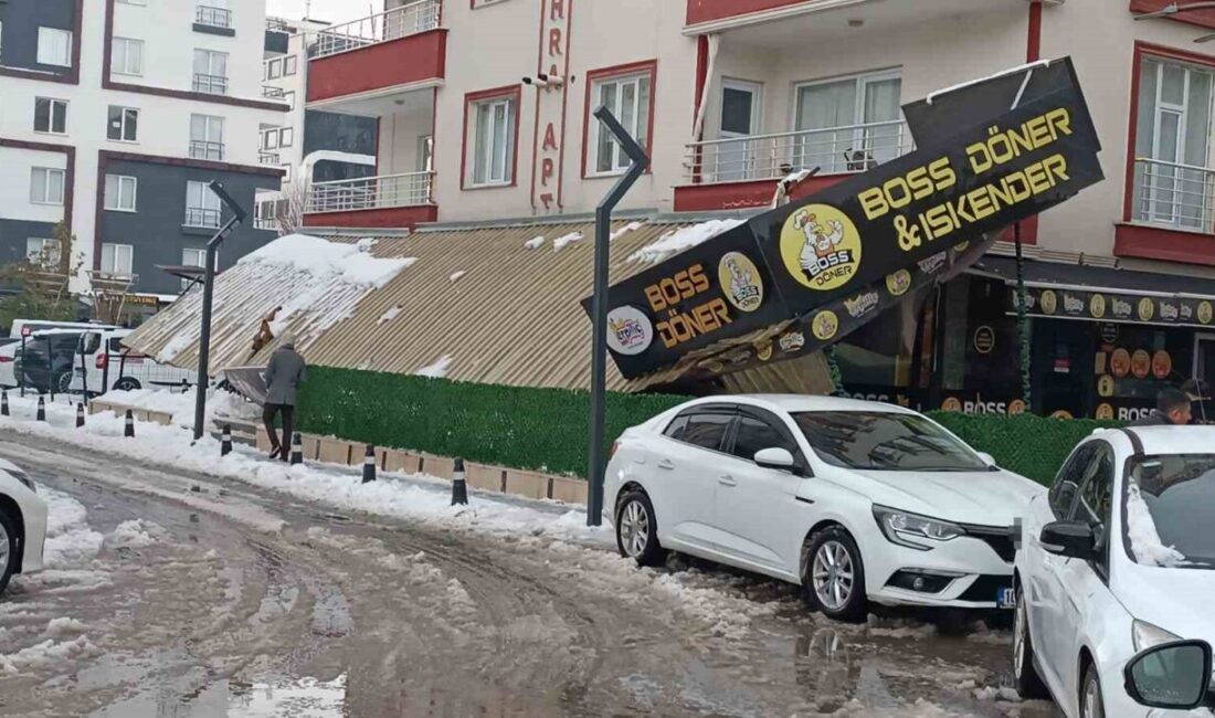Batman’da etkili olan yoğun kar yağışı, kent genelinde hayatı olumsuz