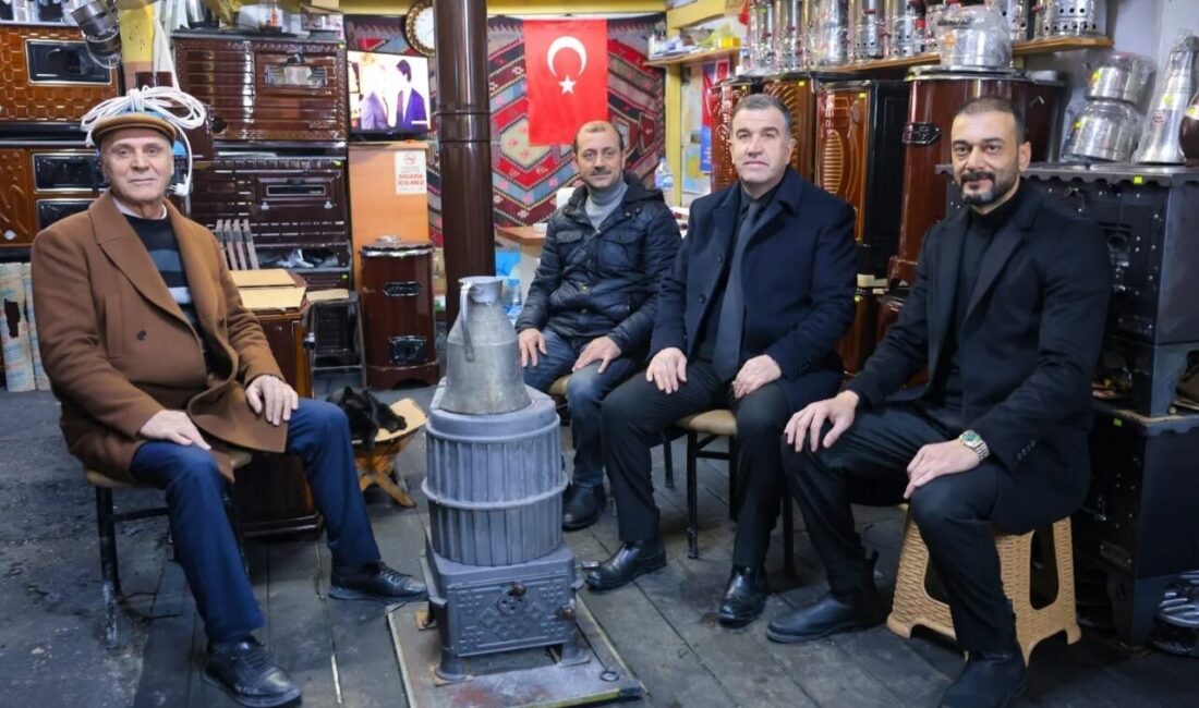 Bayburt Valisi Mustafa Eldivan, Nalbantçılar ve Semerciler Caddesi’nde esnafı ziyaret