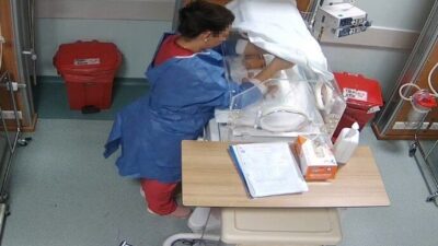 Kahramanmaraş’ta 5 günlük bebeğe şiddet uyguladığı güvenlik kamerası görüntüleriyle ortaya
