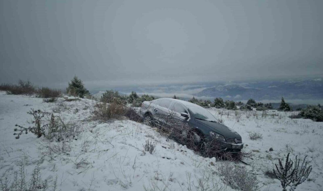 Yenipazar Belediye Başkanı İlhan Özden’in makam aracı kazaya yaparken, başkanın