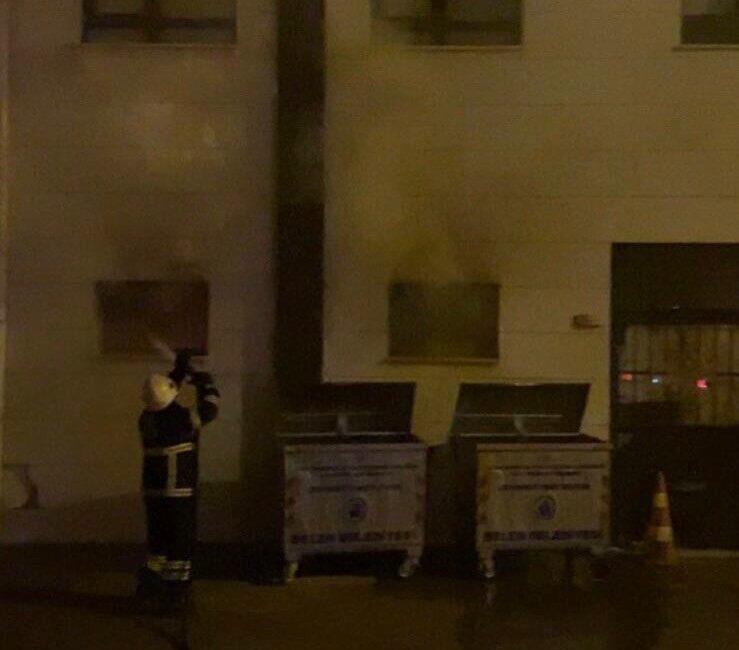 Hatay’da okulun kazan dairesinde çıkan yangın büyümeden söndürüldü. Yangın; Belen