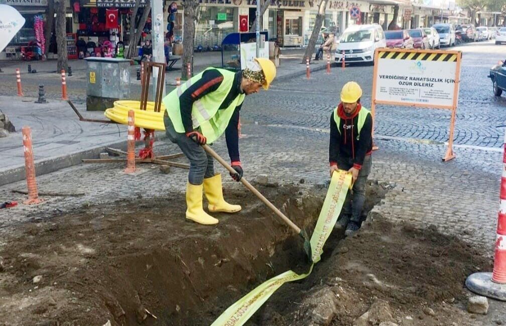 Bergama şehir merkezinde ana doğal gaz hattının büyük ölçüde tamamlanmasına