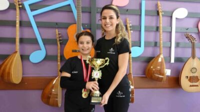 Isparta’da 5 yaşında başladığı salsa dansında kısa sürede büyük başarılar